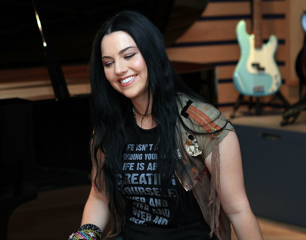Amy Lee lança clipe de “Speak to Me”, confira!