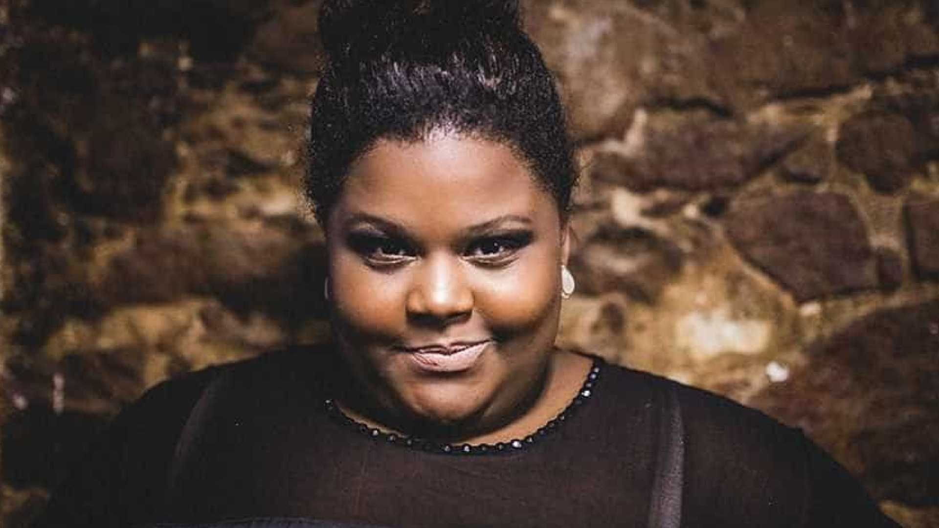 Mc Carol foi atacada pelo seu ex namorado na madrugada desta quarta