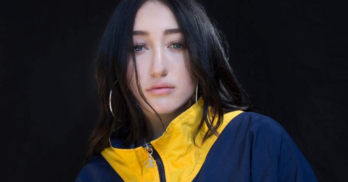 EU TÔ MUITO CHORONA! Ouça “Good Cry” novo EP de Noah Cyrus