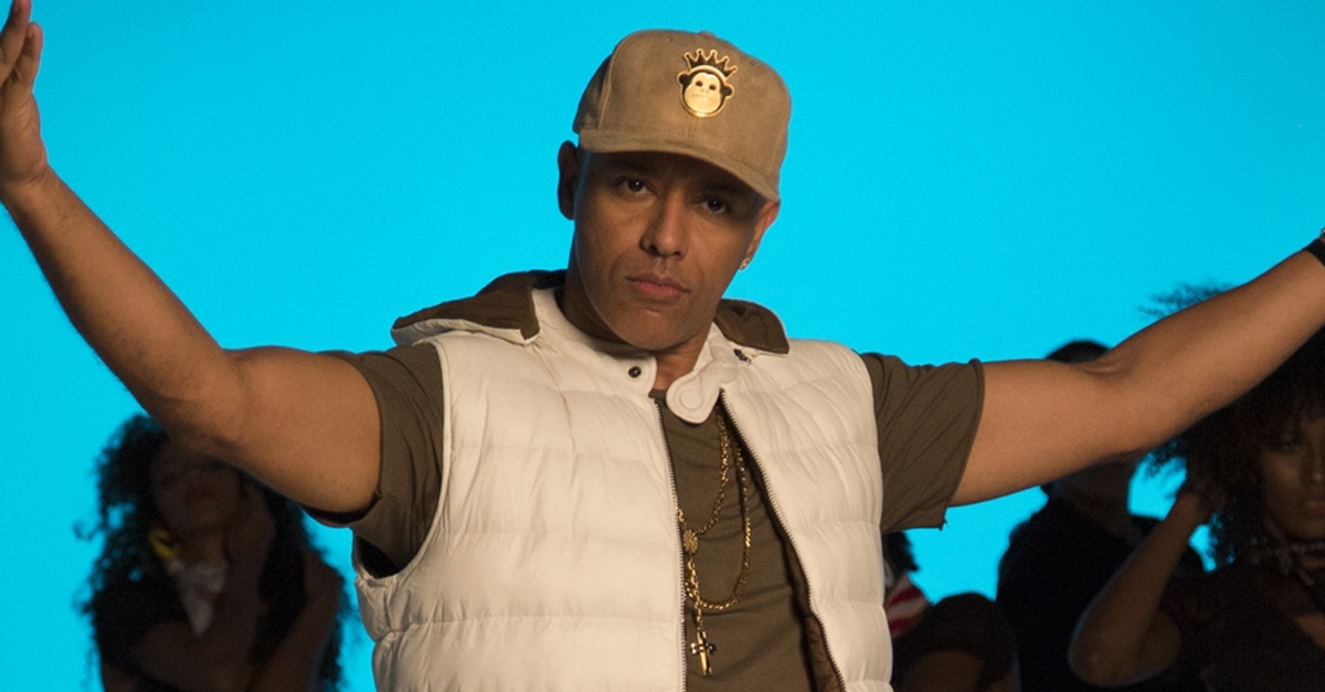 Mc Koringa é internado às pressas para retirada de tumor no ouvido