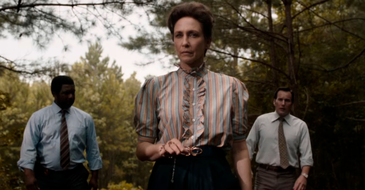 Ed e Lorraine Warren investigam possessão demoníaca no trailer de “Invocação do Mal 3: A Ordem do Demônio”
