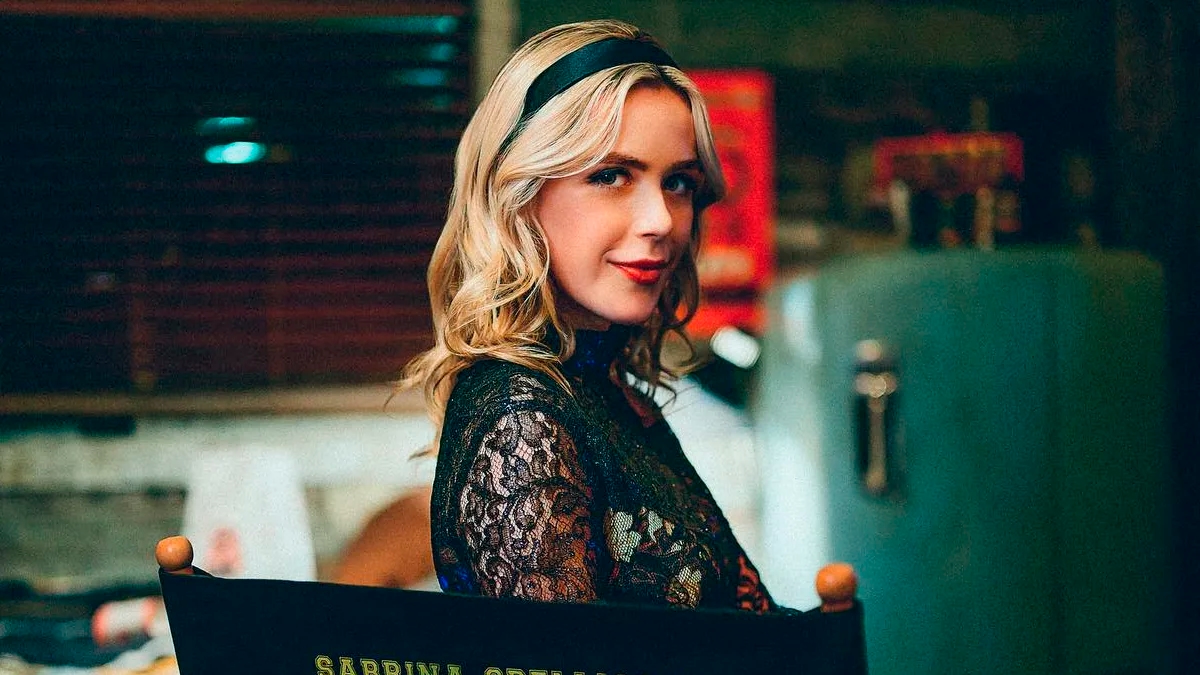 Kiernan Shipka revive Sabrina Spellman na 6ª temporada de “Riverdale”