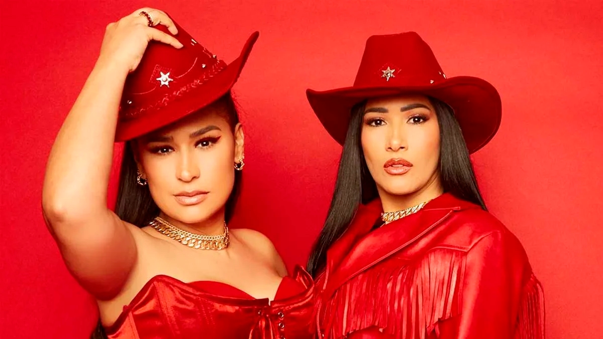 Simone e Simaria se divertem com as amigas no videoclipe de “Baldinho”