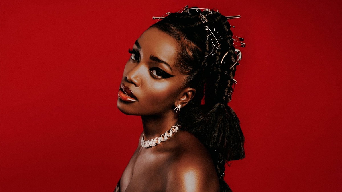 IZA lança remix de “Sem Filtro” com participação de Luccas Carlos; ouça!