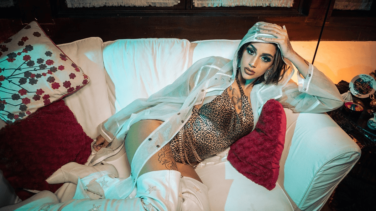 Azzy comenta sobre seu novo e empoderado single “Meu Vício”; saiba mais