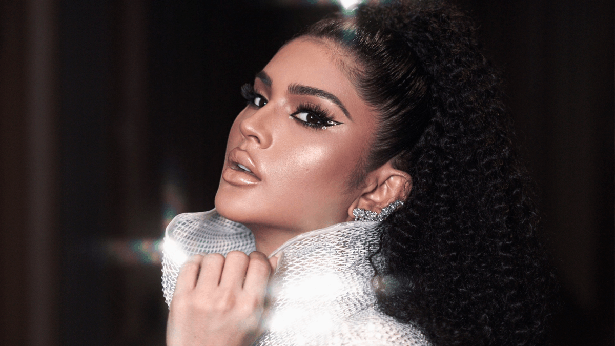 Mileide Mihaile se inspira em figurino de brilhantes de Beyoncé para look do ensaio técnico da Grande Rio