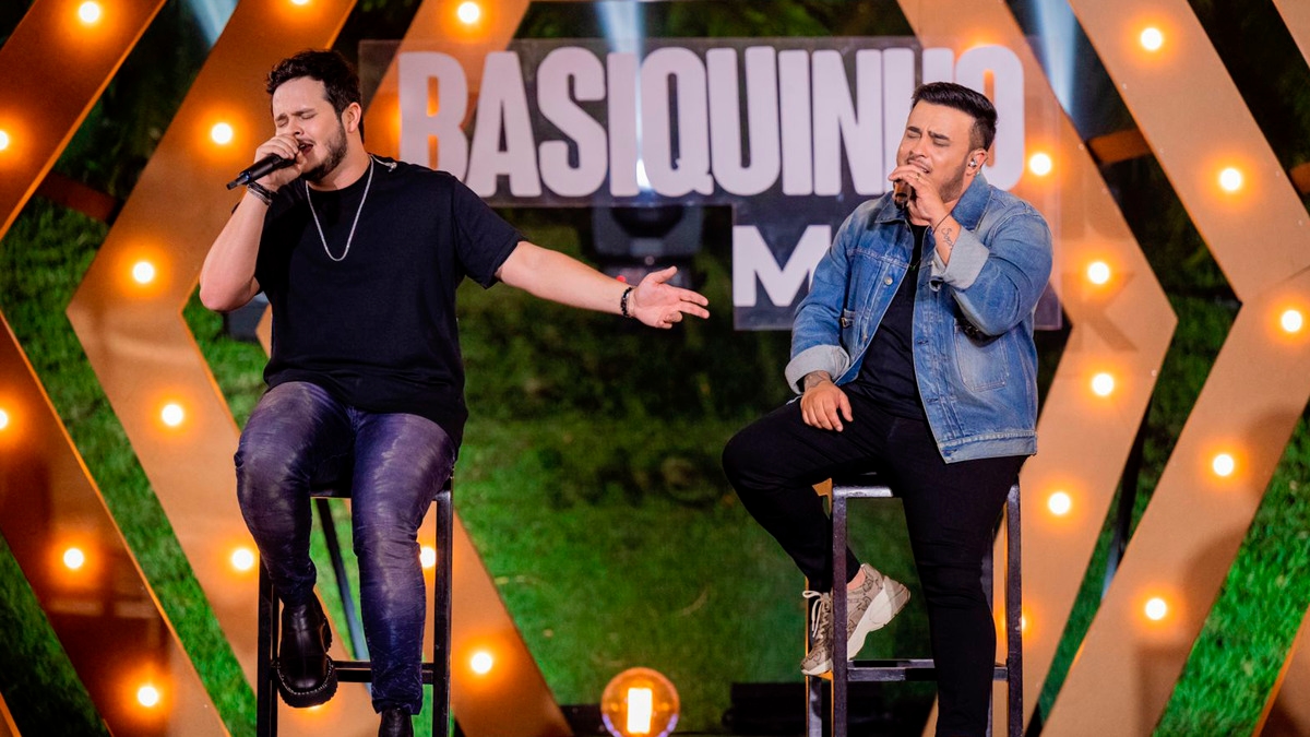 Matheus e Kauan lançam “Basiquinho”, faixa-título de novo EP gravado em Goiânia