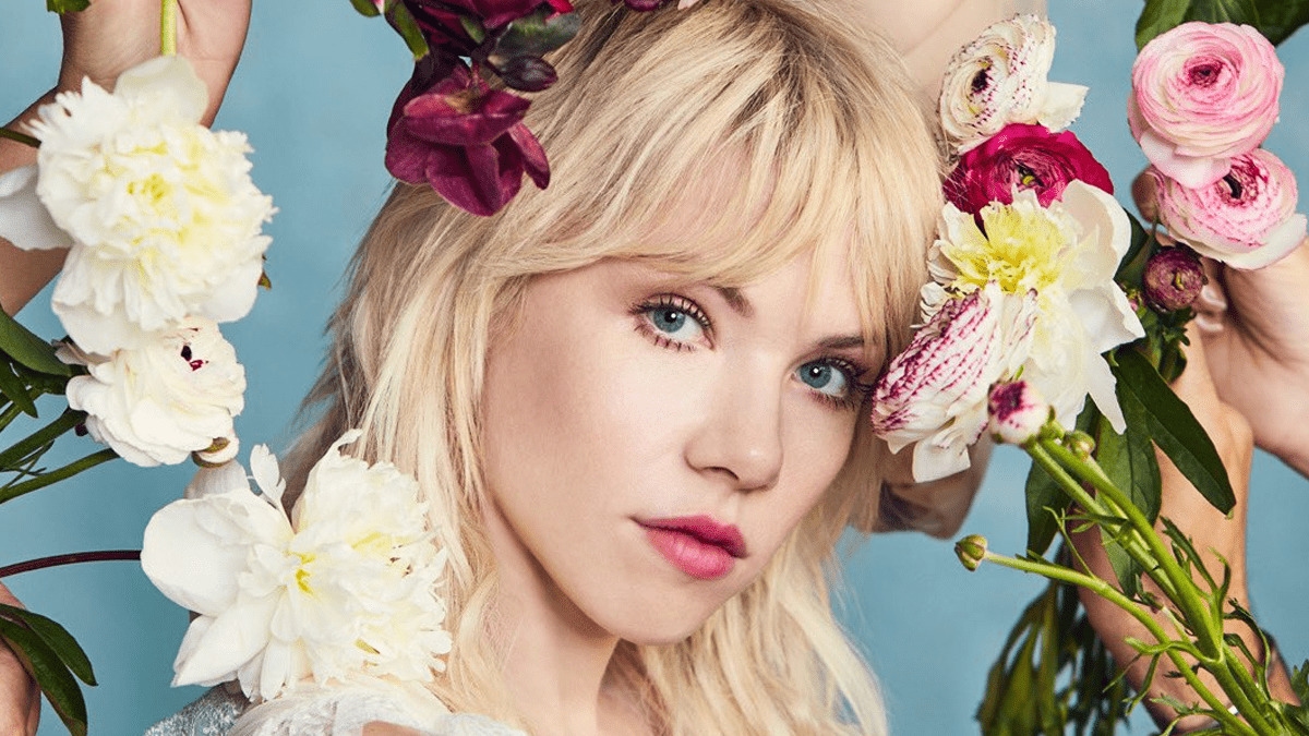 Com público empolgado, Carly Rae Jepsen se apresenta pela primeira vez no Brasil