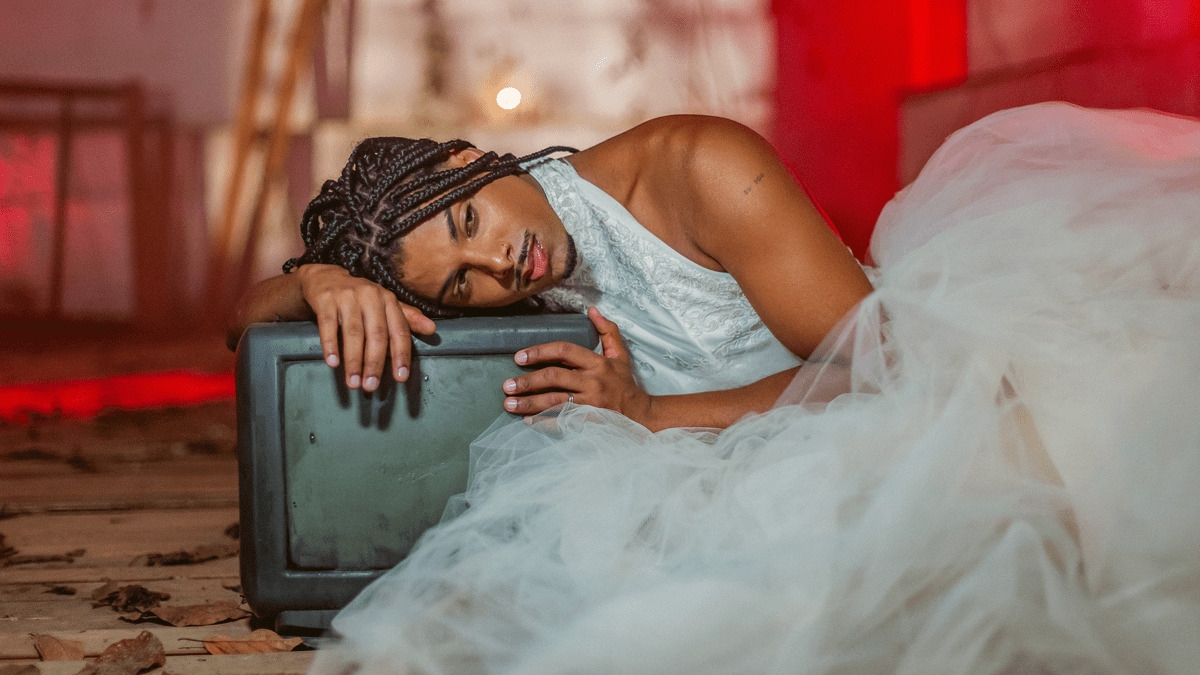 WD fala do afeto negro em “Desculpa Se Eu Não Falo de Amor”; assista ao clipe!