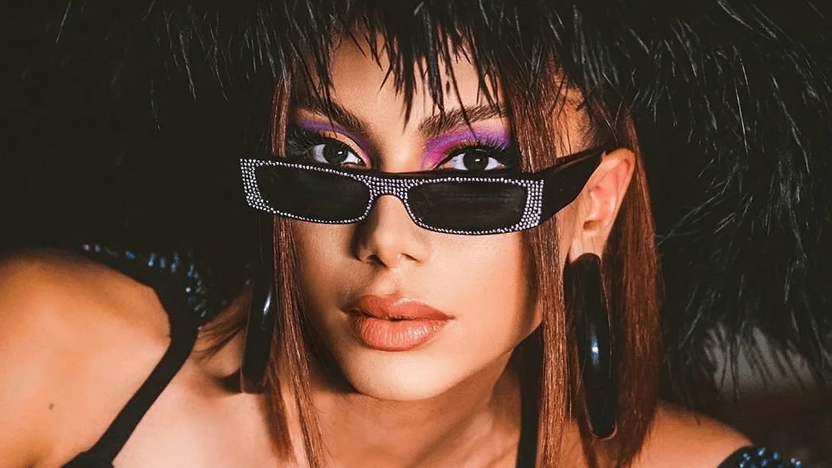 Anitta e Melody lançarão parceria, revela rádio