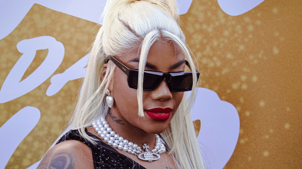 Ludmilla arrasta multidões com Fervo da Lud e recebe entrega especial em cima do trio