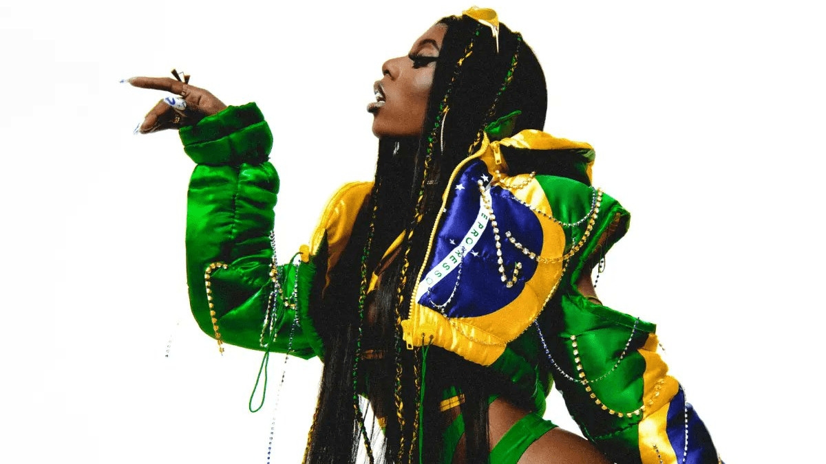 MC Soffia é atração principal do TRIO BI+ na Parada do Orgulho LGBTQIA+ em São Paulo