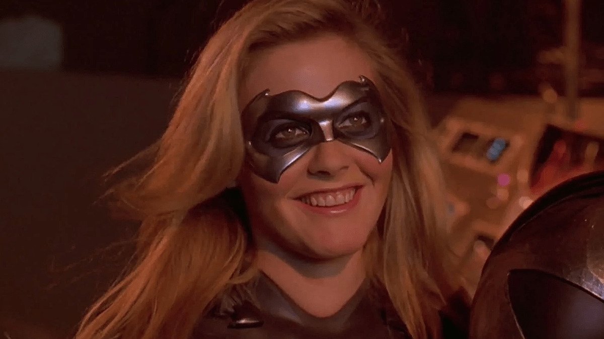 Alicia Silverstone quer reprisar o papel de Batgirl: “Estou dentro”
