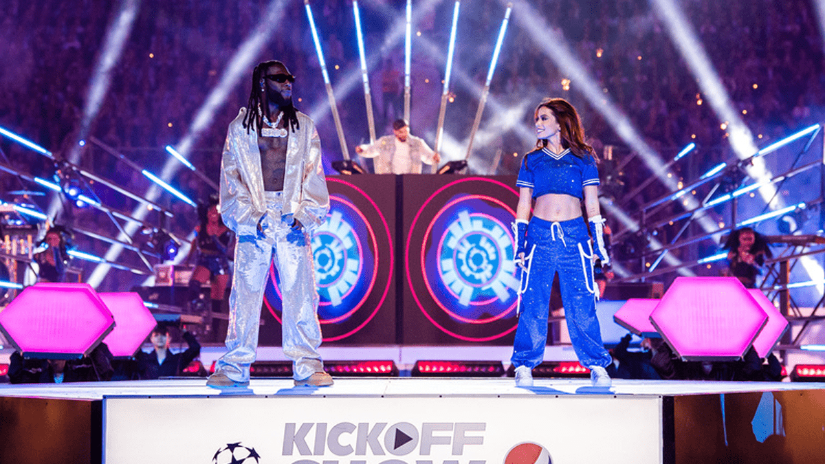 Anitta e Burna boy fazem apresentação épica no show de abertura Pepsi da final da UEFA Champions League 2023
