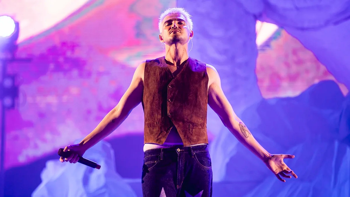 Quem é Pedro Tofani, homem que Jão beijou durante a SUPER turnê?