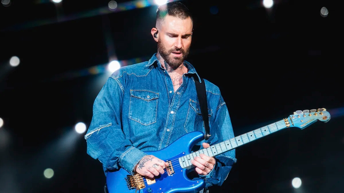 Maroon 5 aquece público no terceiro dia de The Town com show repleto de hits e poucas novidades