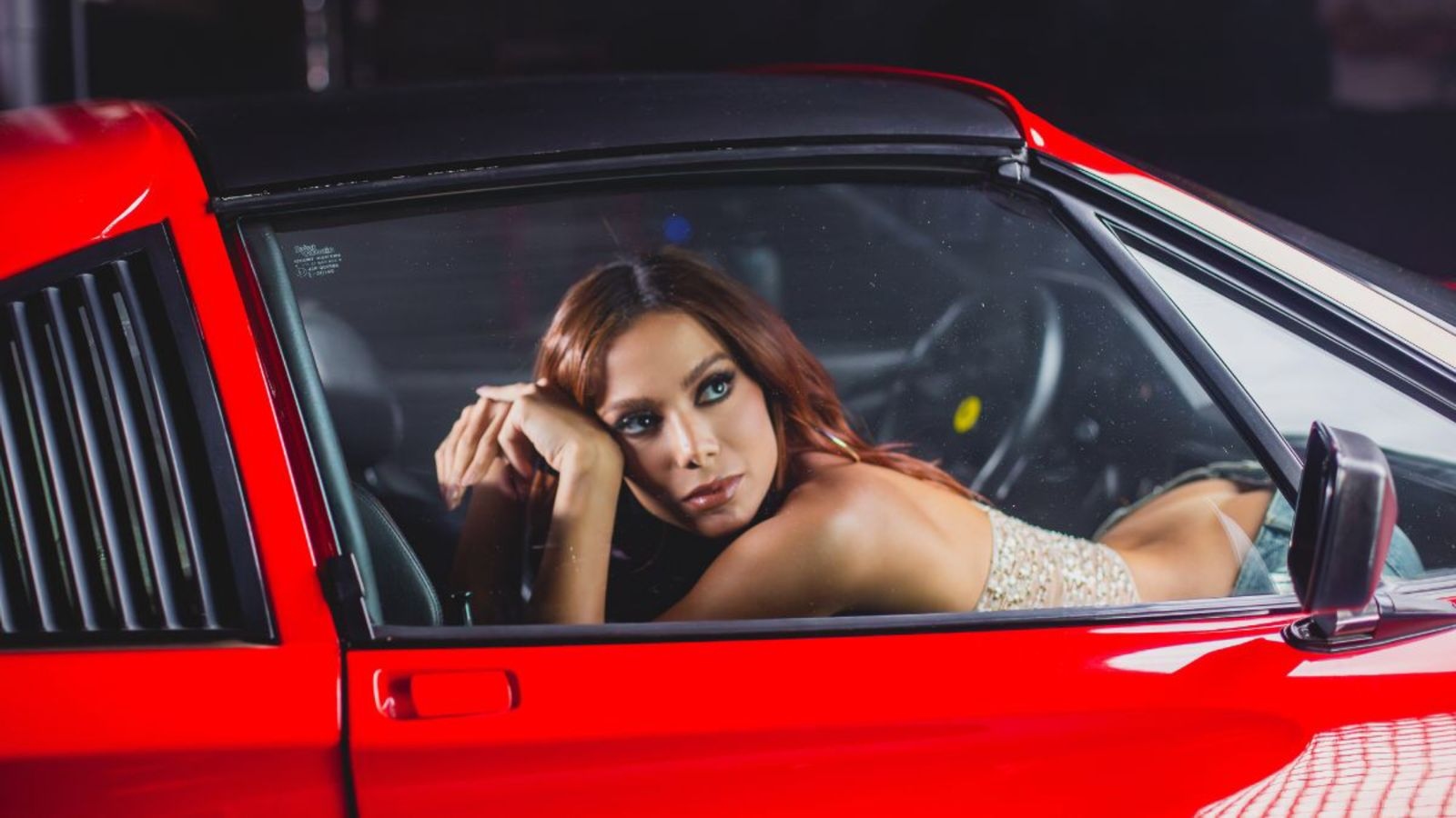 Anitta e Melody lançarão remix para “Mil Veces”; ouça a prévia!