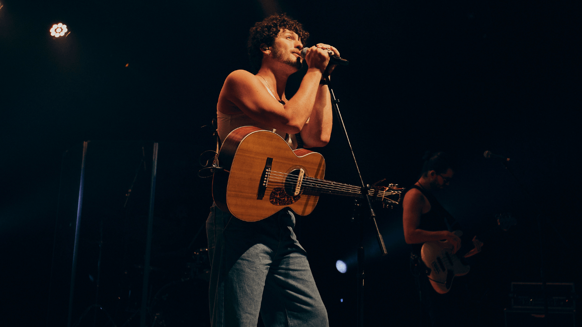 Bryan Behr encanta público do Rio de Janeiro com a DEJAVU TOUR