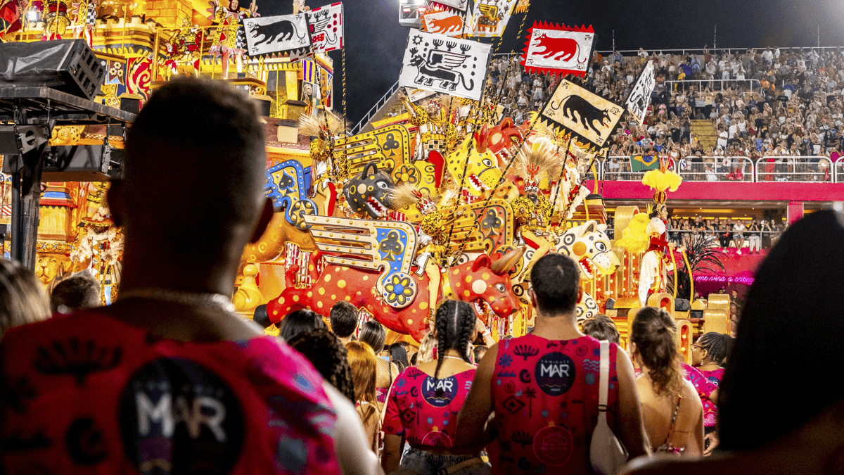 Camarote MAR celebra cinco anos com a maior varanda da Sapucaí e visual inédito