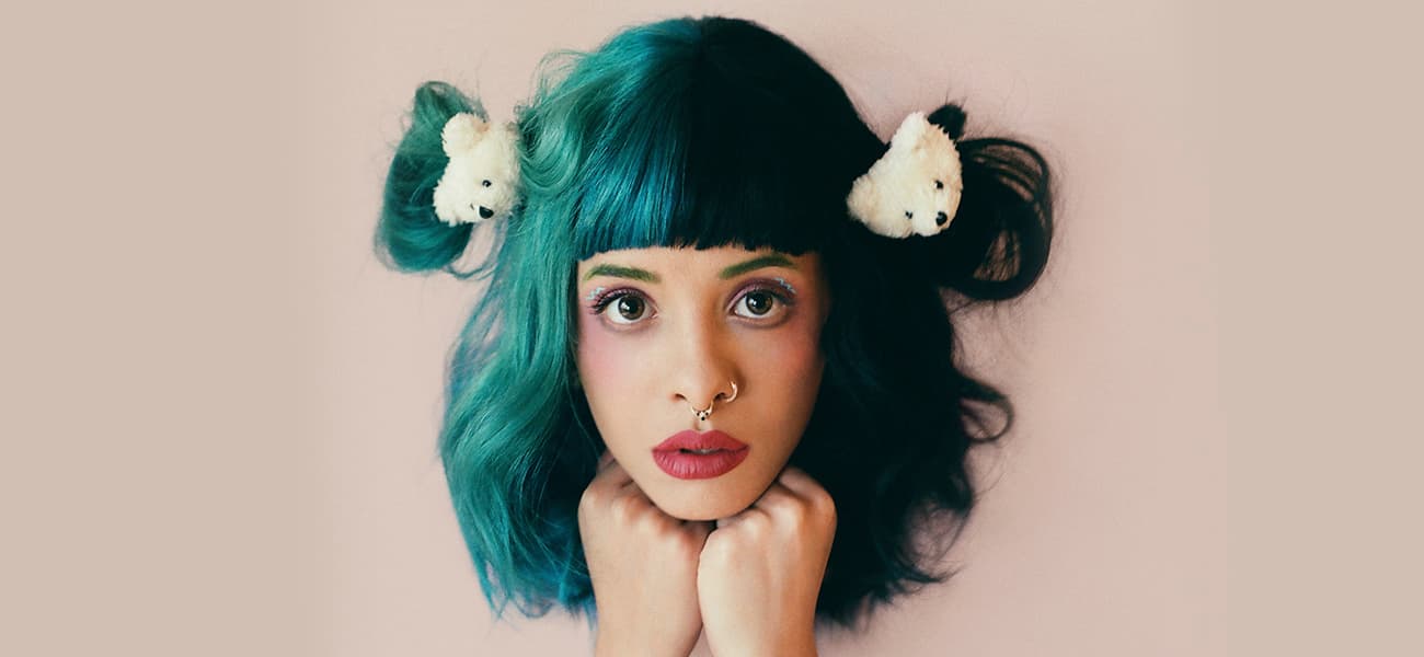 “Mad Hatter”: Melanie Martinez lança último clipe do “Cry Baby”