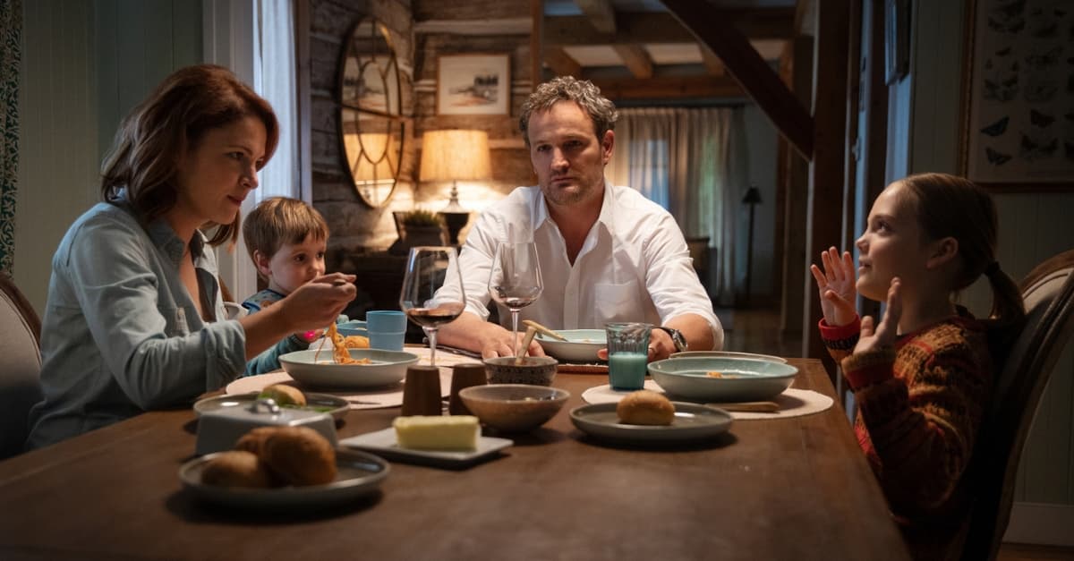 Baseado na obra de Stephen King, “Cemitério Maldito” ganha trailer e cartaz inéditos