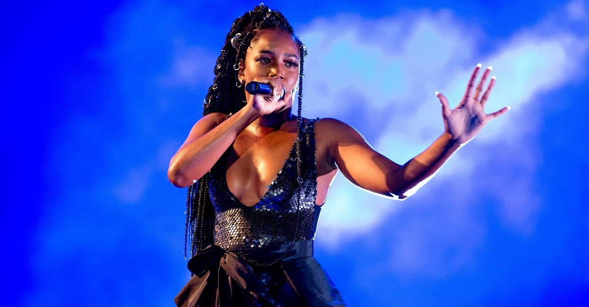 Lollapalooza anuncia IZA como atração