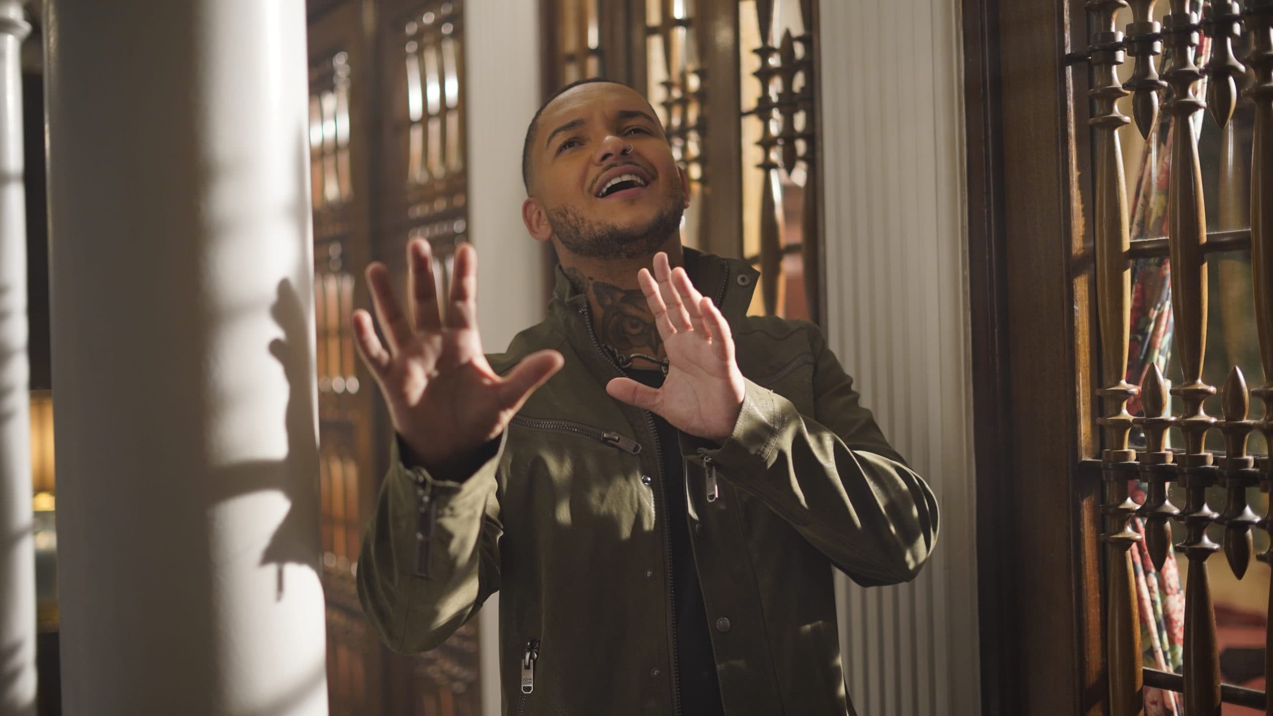 Suel grava clipe de seu novo single no Rio de Janeiro