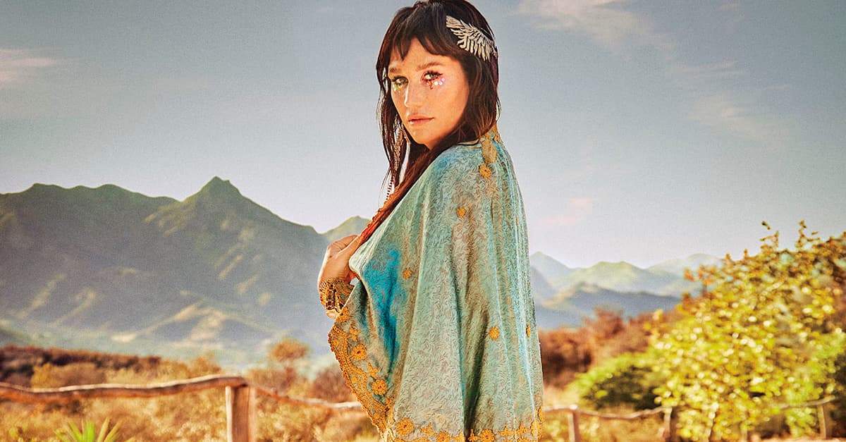 “High Road” | Com participações especiais, Kesha lança quarto álbum de estúdio; ouça!