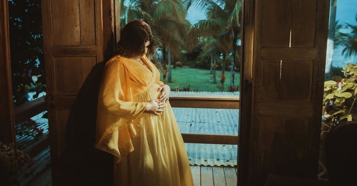 Marília Mendonça lança primeiro clipe da carreira; ouça “Tentativas”