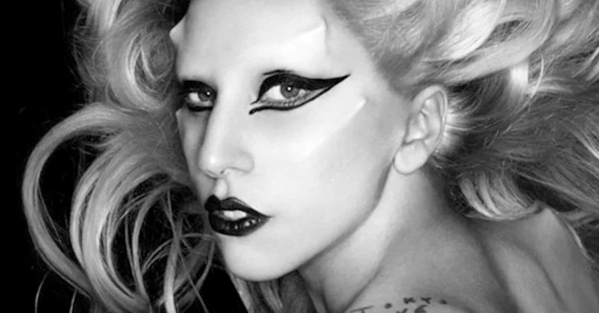 Lady Gaga lança o álbum “Born This Way The Tenth Anniversary”; ouça!