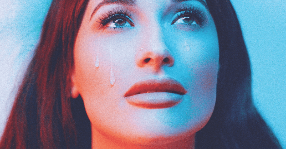 Kacey Musgraves lança “justified”, faixa do próximo álbum; ouça!
