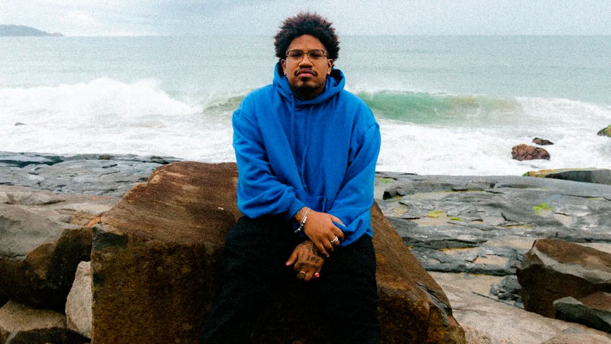 Luccas Carlos comemora aniversário com lançamento de “Pensando Coisas 2”