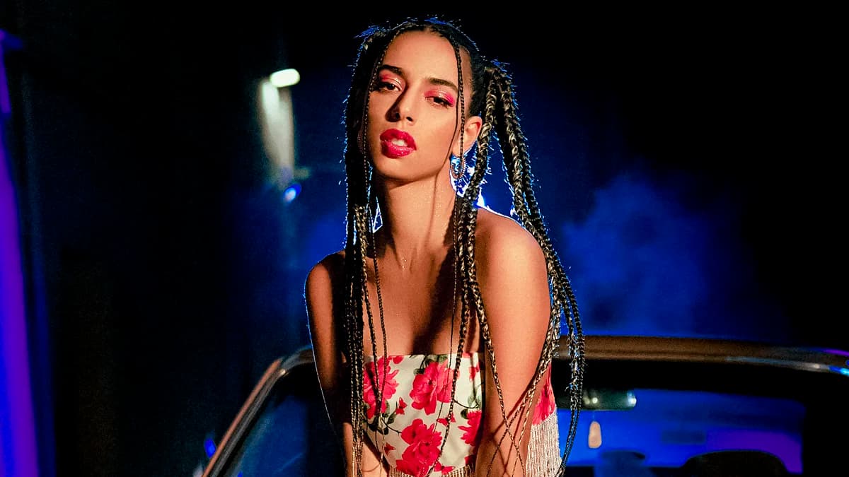 “Foi Match” | Marina Sena, HITMAKER e Tinder lançam hit para embalar o verão; assista ao clipe!