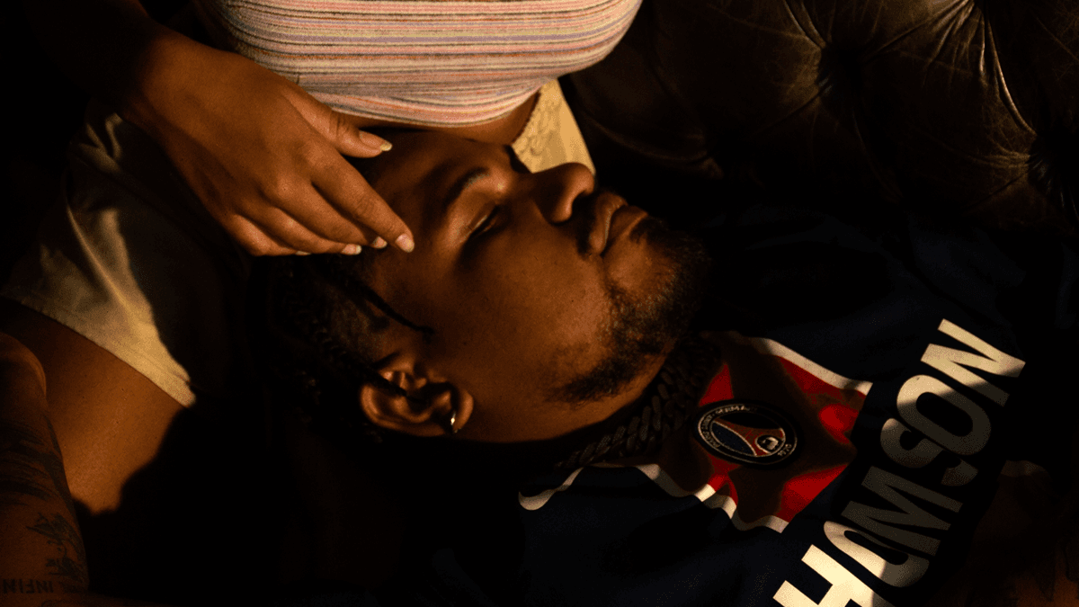 Luccas Carlos lança videoclipe para o single  “Incomum”