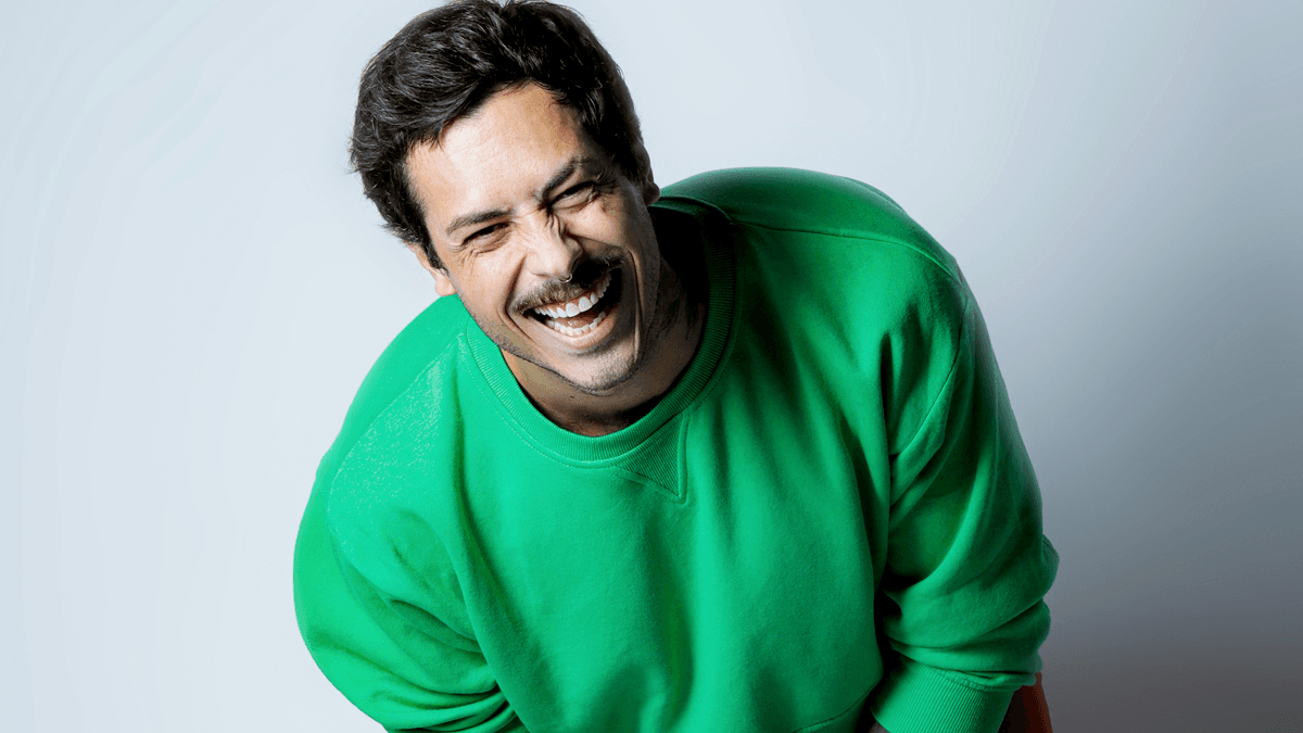 Rodrigão explora sonoridade divertida e dançante no single “Calma Aê Mozão”; ouça!