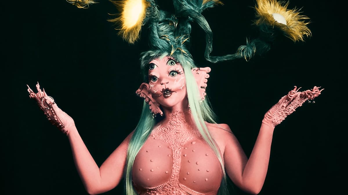 Melanie Martinez surpreende os fãs com o single “VOID”; ouça!