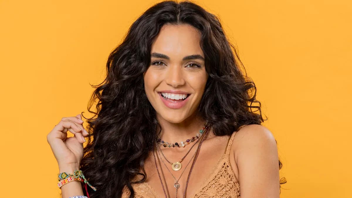 Giovana Cordeiro vive primeira protagonista da carreira em “Fuzuê” e comenta sobre Luna: “Apaixonante”