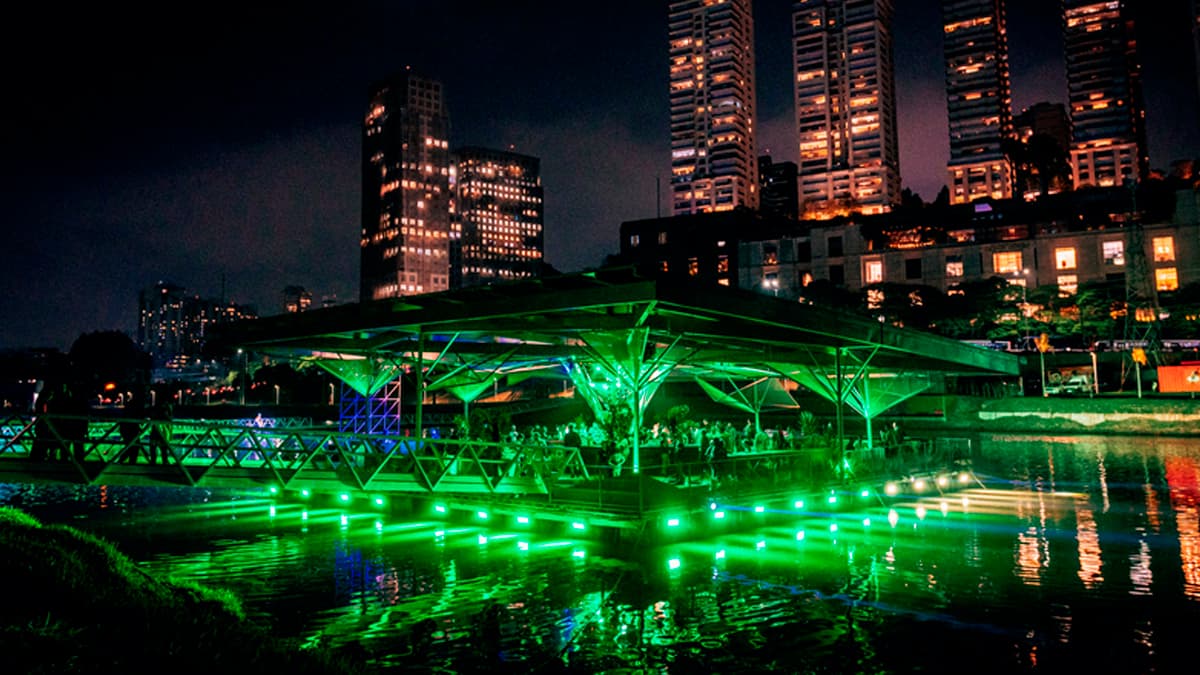Heineken inaugura bar flutuante em São Paulo