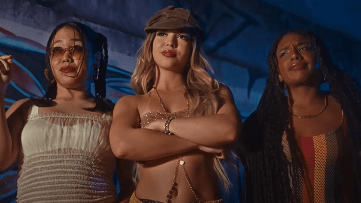 Apesar das desavenças, Melody é uma das convidadas de Anitta em turnê de carnaval