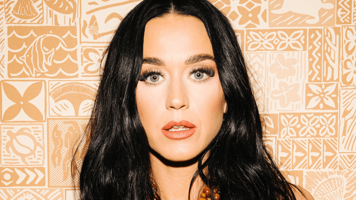 Katy Perry revela mais um teaser de “Woman’s World”