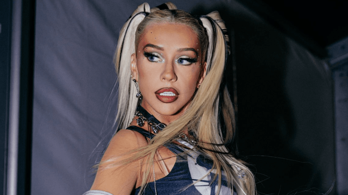 Christina Aguilera, Ana Castela e Matuê são confirmados na line-up do CarnaUOL 2025; ingressos à venda