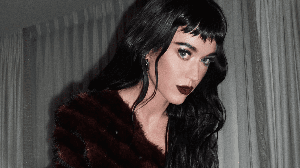 Katy Perry vai ao espaço e surpreende com anúncio especial