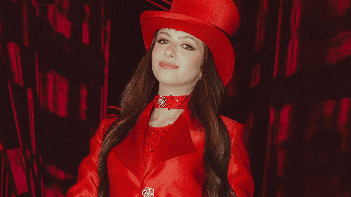 Giovanna Alparone comemora 16 anos com superfesta assinada por Georgia Bianka