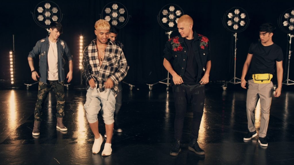 CNCO lança clipe de novo single “Se Vuelve Loca”