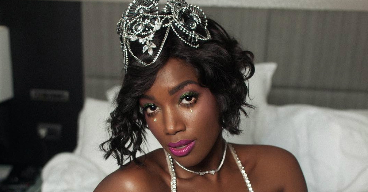 IZA é a nova rainha de bateria da Imperatriz Leopoldinense