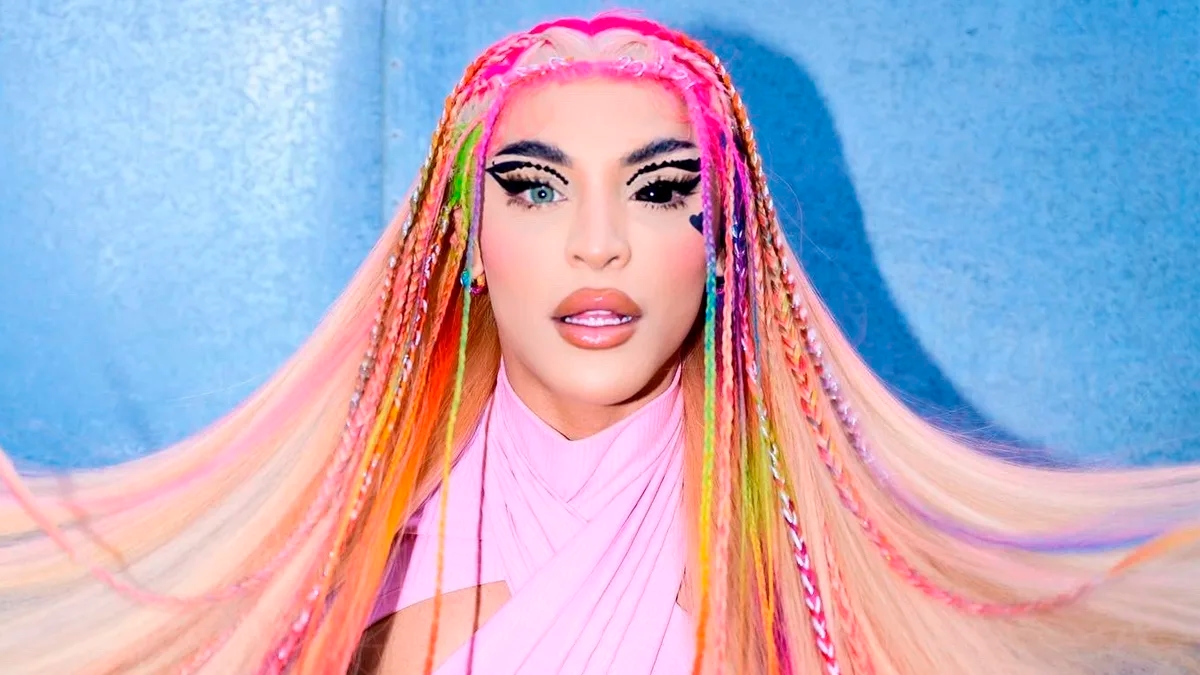 Pabllo Vittar ganha vídeo no Coachella Curated que retrata contexto político e cultural no Brasil