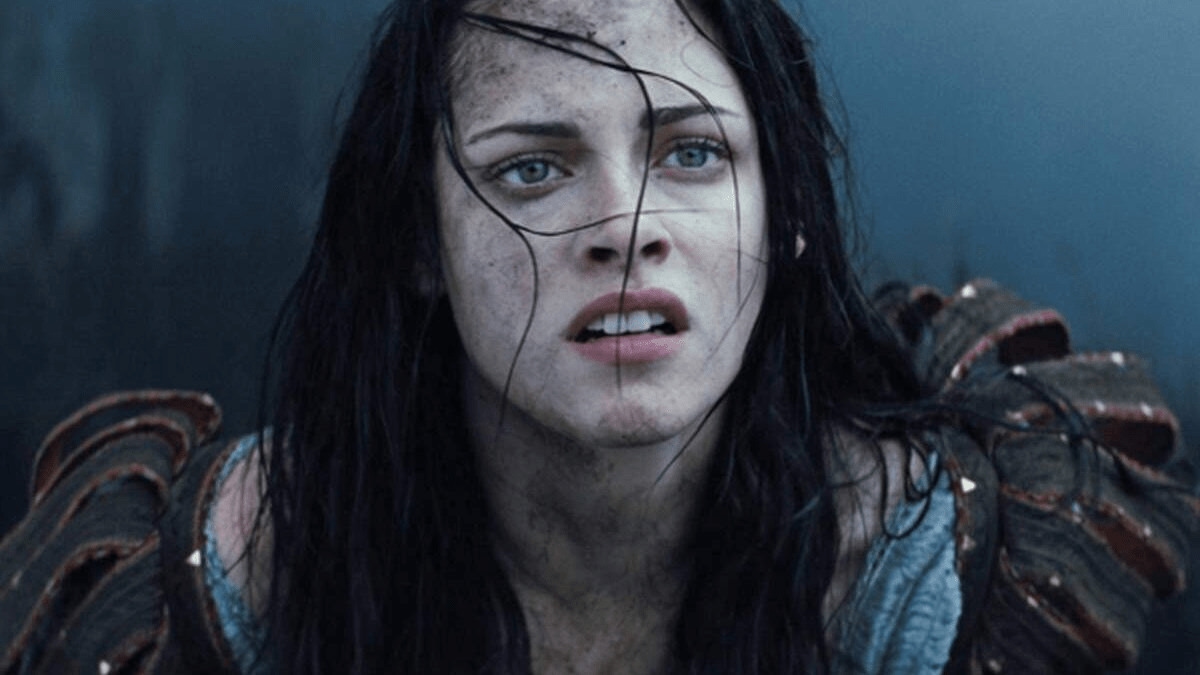 Globo exibe “Branca de Neve e o Caçador”, com Kristen Stewart e Chris Hemsworth, no Temperatura Máxima deste domingo