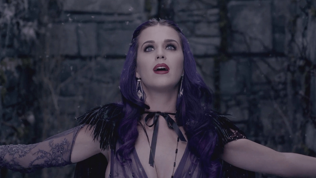 “Wide Awake”, de Katy Perry, ultrapassa marca de 1 bilhão de visualizações no YouTube