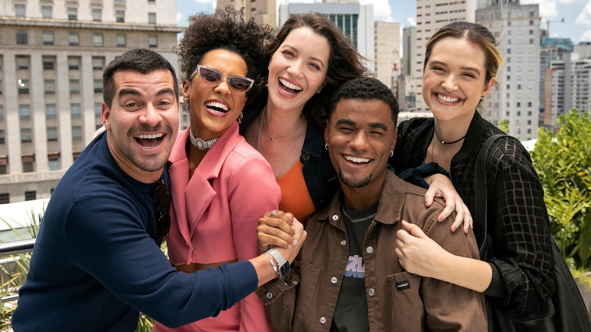 Globo reúne elenco, equipe e convidados para festa de lançamento de “Família é Tudo”