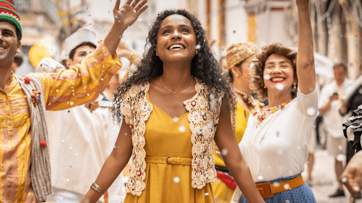 Gshow aposta em vídeos com influenciadores para resumir novelas como “Dona de Mim” e “Vale Tudo”